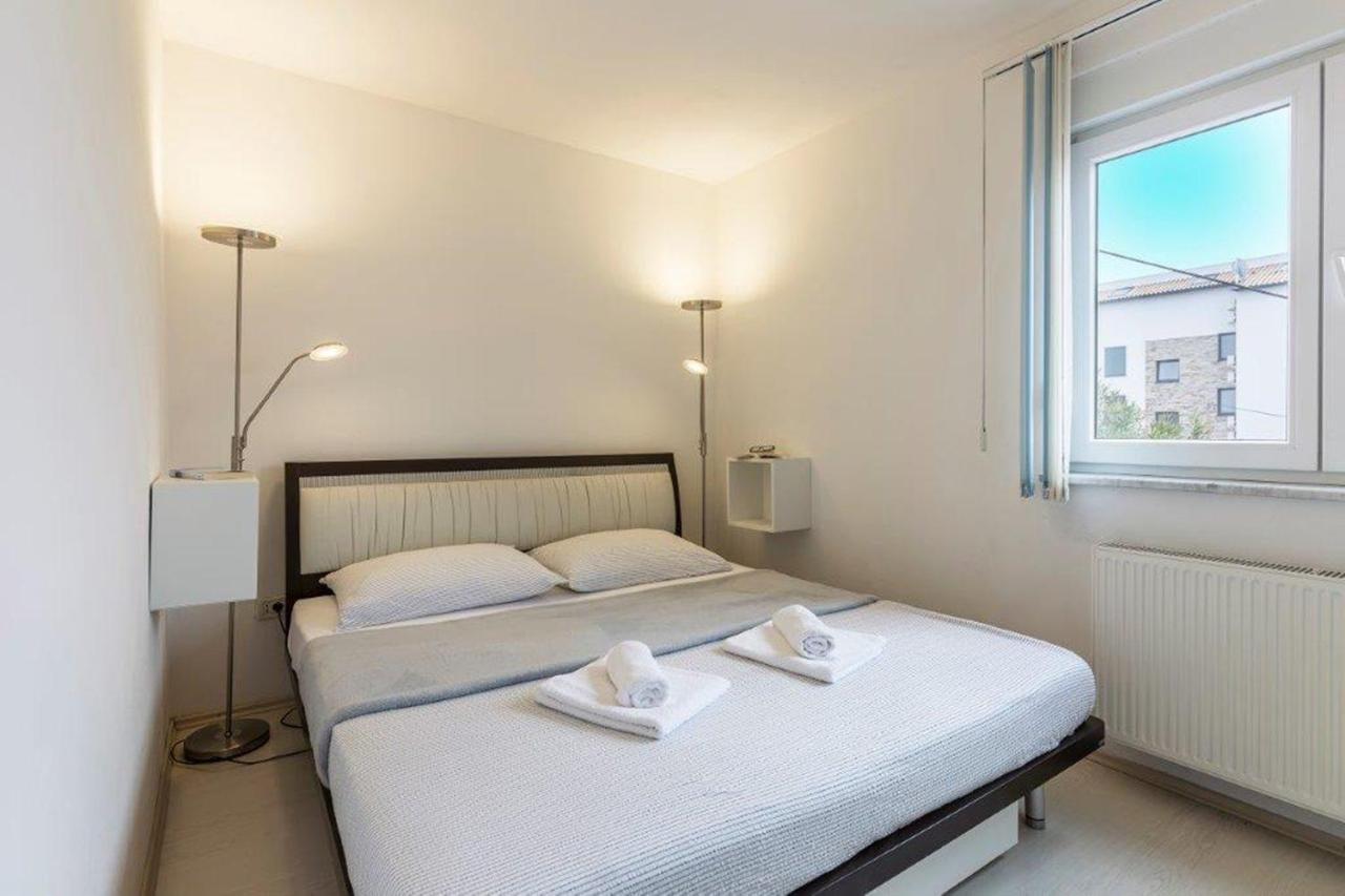 Apartment Dubravka Near The Sandy Beach Medulin Extérieur photo